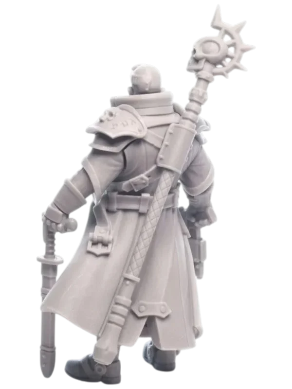 Миниатюра Old Man Gregor, вид сзади — 3D печать смолой, складки плаща, меч и посох за спиной.